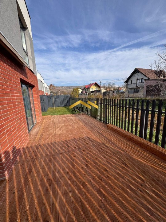 Duplex la cheie, 87 mp, terasa, curte de 90 mp, zona Casa Zanelor!