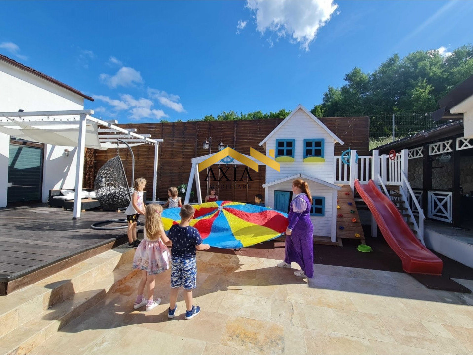 Casa individuală cu piscină - zona Feleacu, Cluj