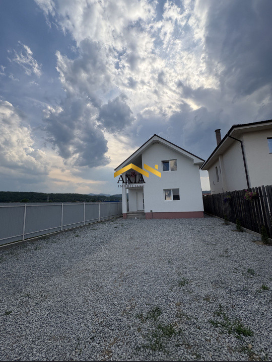 Casa semifinisata, 120 mp, utili, 500 mp teren!