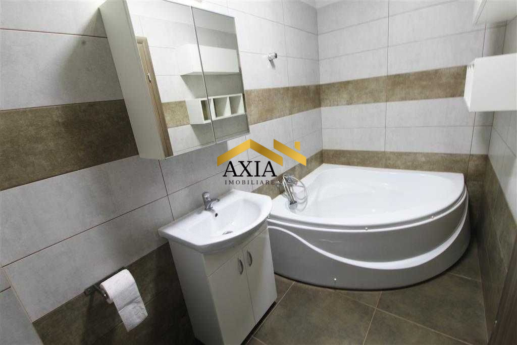 Apartament 3 camere, 67 mp, zona Vivo!