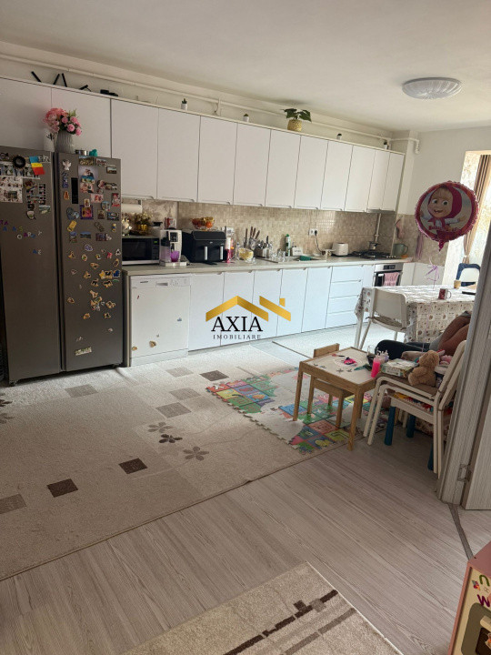 Apartament 3 camere, 68 mp, zona Florilor!