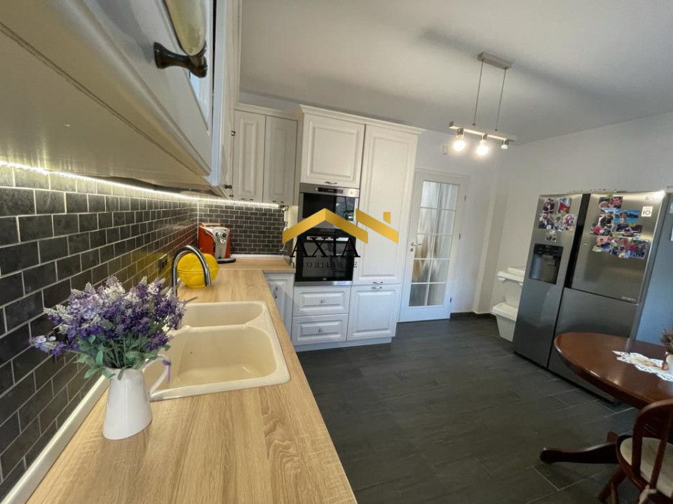 Casă tip duplex de vânzare – Gilău, zonă centrală (3 min de centru)