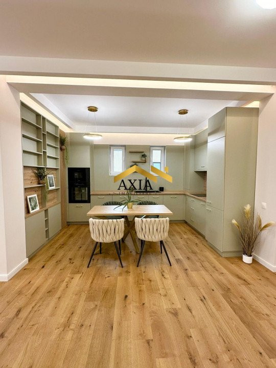 Penthouse de vânzare 3 camere, 90 mp , 3 terase, zona Terra!