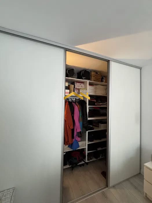 Apartament 3 camere, zona Vivo!