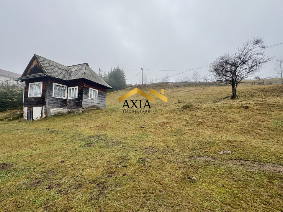 Teren 2.832 mp în Măguri,  zonă montană, cu casă veche și utilități