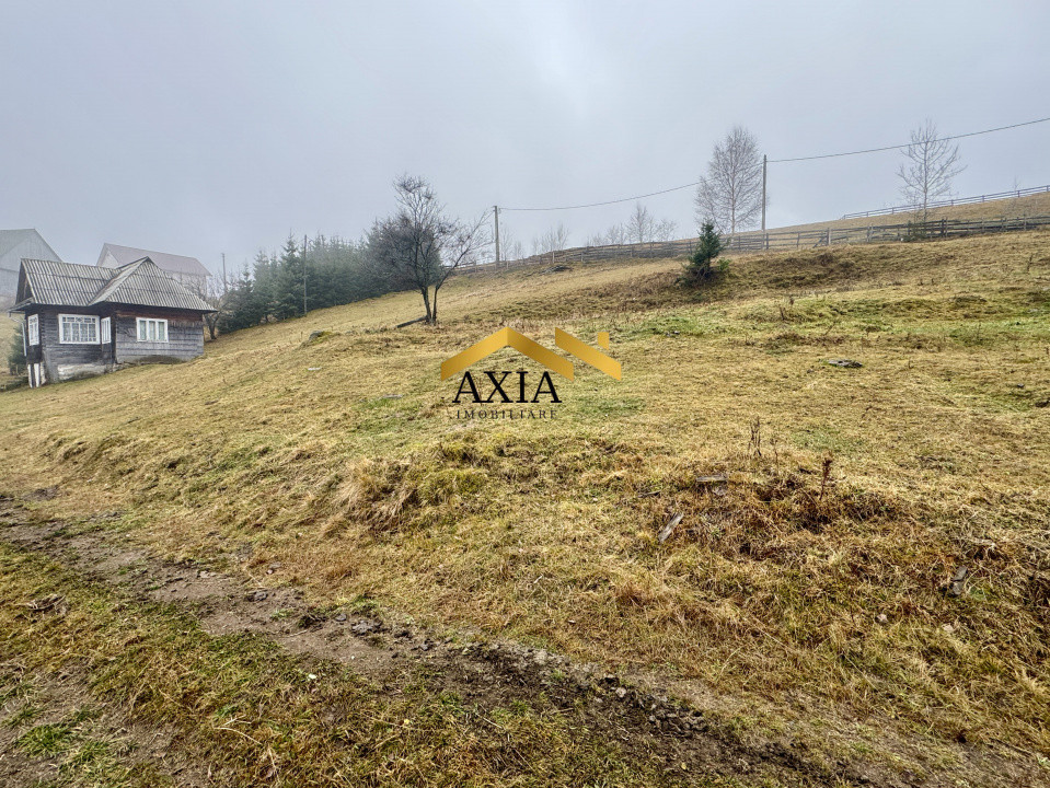 Teren 2.832 mp în Măguri,  zonă montană, cu casă veche și utilități