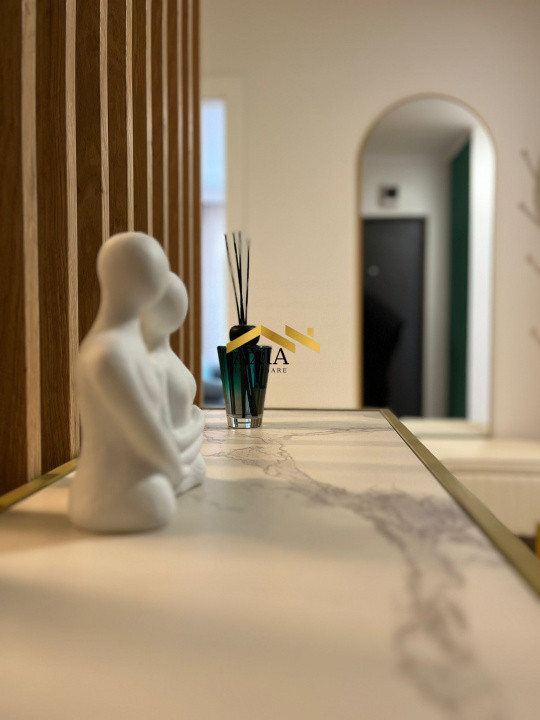 Apartament 3 camere, zona Eroilor!