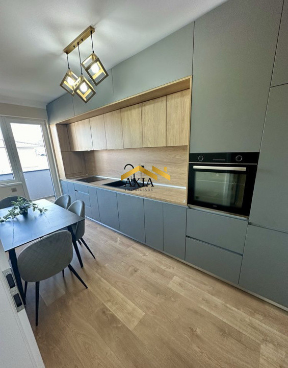 Apartament 3 camere decomandate, 60 mp + balcon 11 mp- zona Porii, Floresti