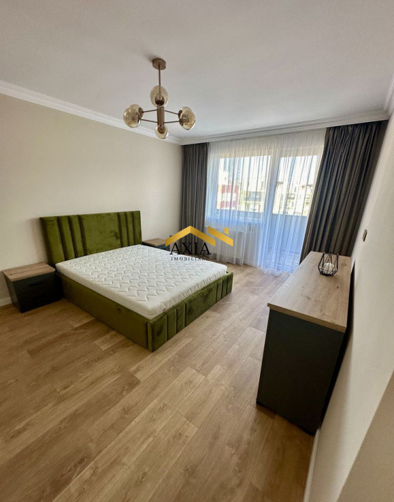 Apartament 3 camere decomandate, 60 mp + balcon 11 mp- zona Porii, Floresti