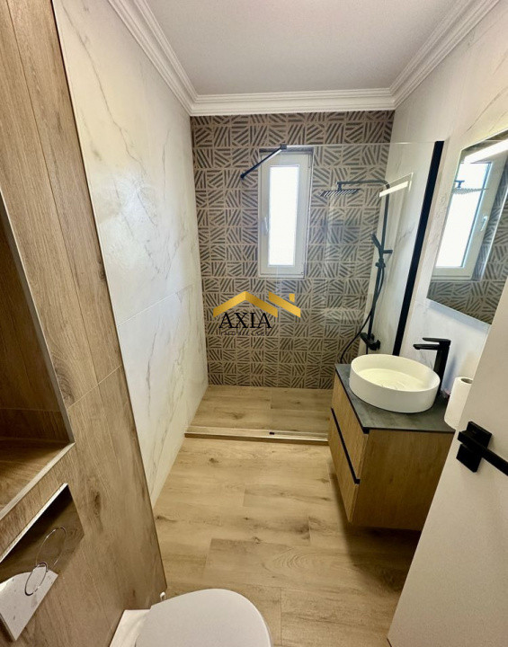 Apartament 3 camere decomandate, 60 mp + balcon 11 mp- zona Porii, Floresti