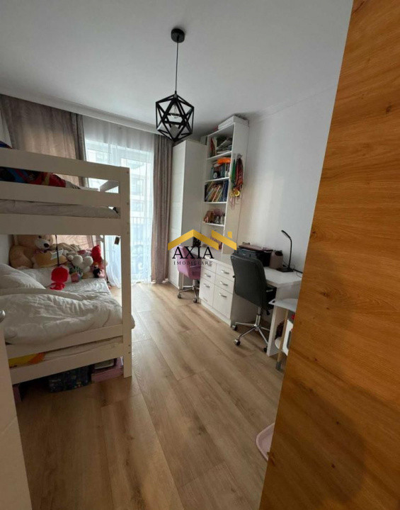 Apartament 3 camere decomandat, la cheie, 56 mp + balcon 12 mp, Eroilor