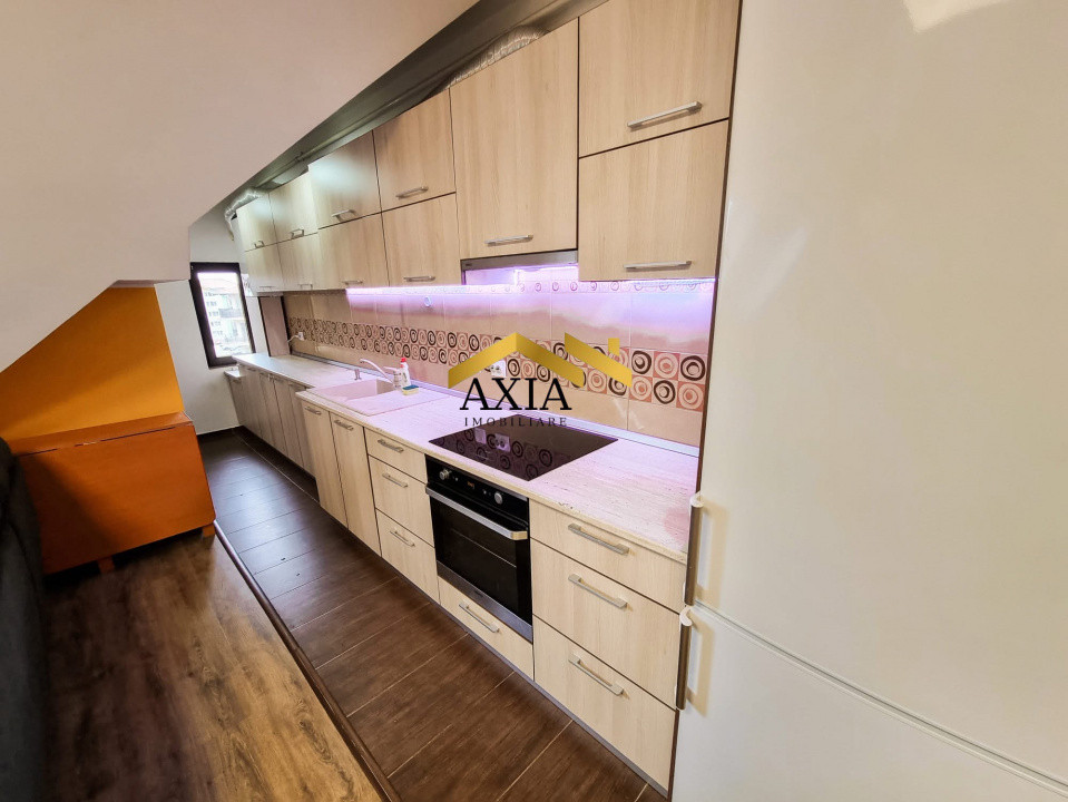 Apartament de închiriat, 4 camere 85 mp, Florilor!