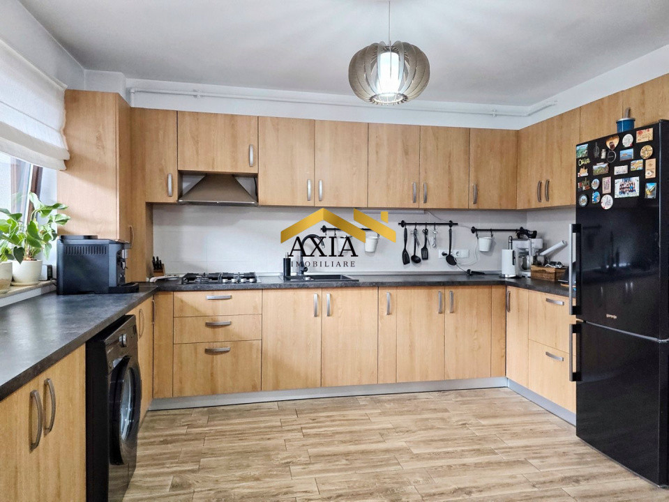 Apartament 3 camere, 64 mp, 2 parcări subterane, zona Terra!