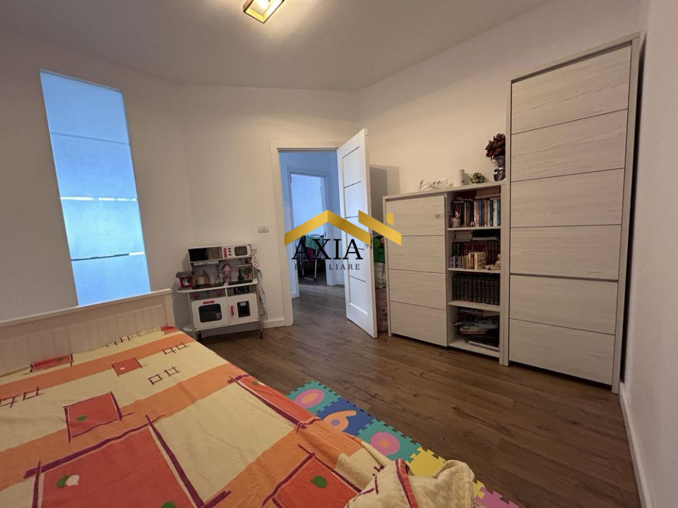 Apartament 3 camere, zona Vivo/Columna!