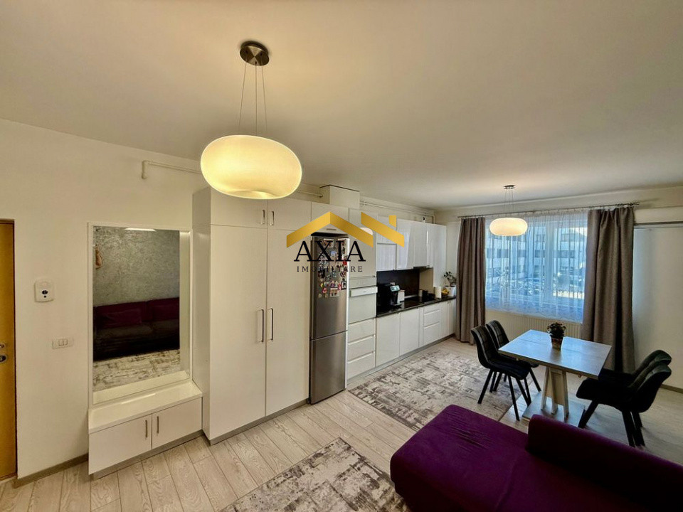 🏡 Apartament 3 camere cu balcon și parcare inclusă!