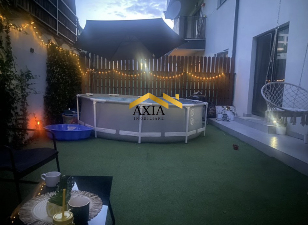 Apartament 3 camere, curte proprie, parcare inclusă – mobilat și utilat