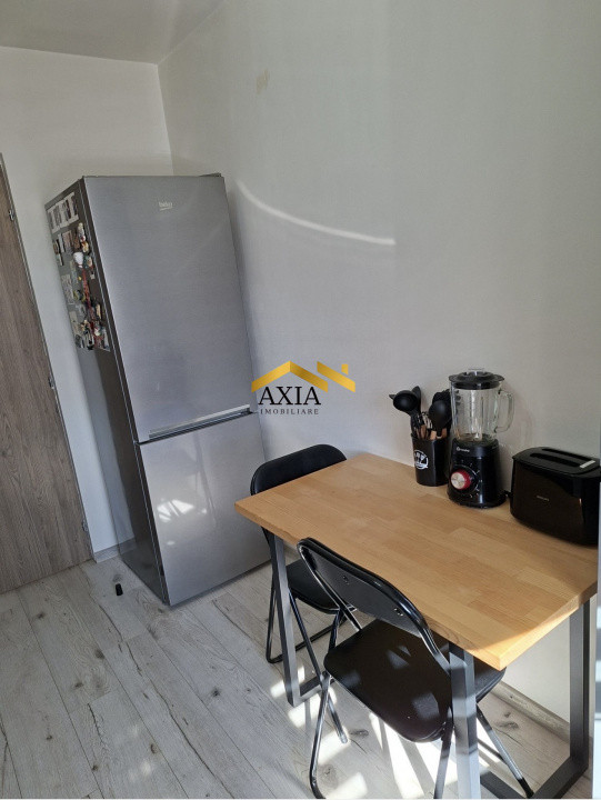 Apartament 2 camere decomandate, zona Eroilor Florești + parcare