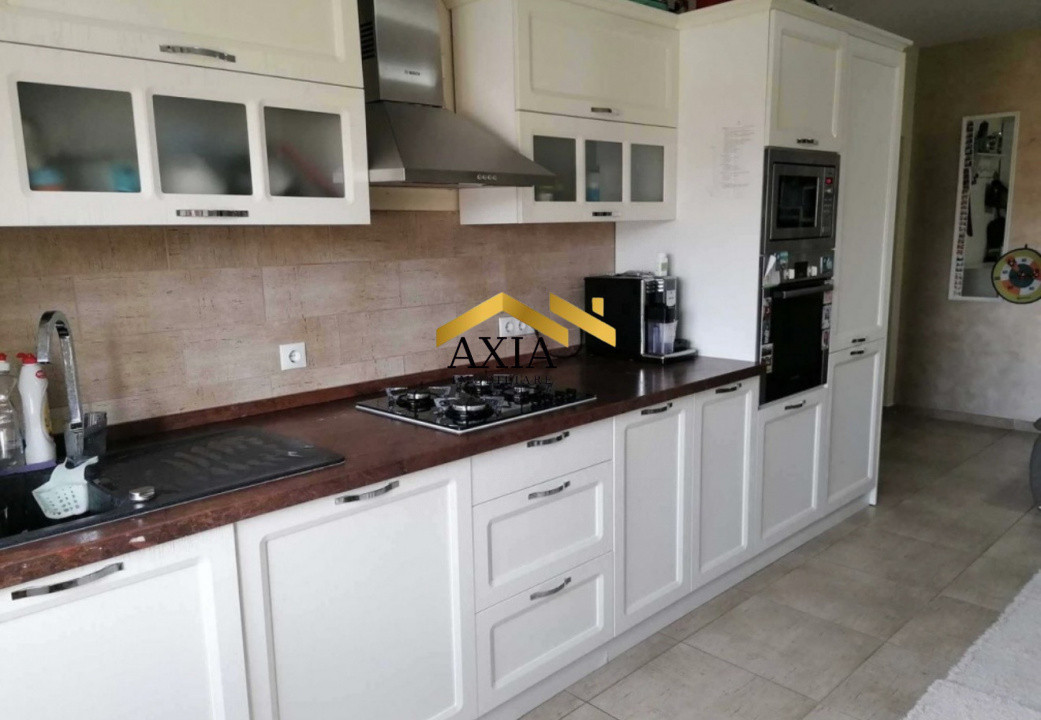 Apartament cu 3 camere de închiriat- zona Florilor, Florești