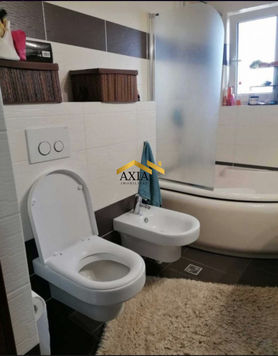 Apartament cu 3 camere de închiriat- zona Florilor, Florești