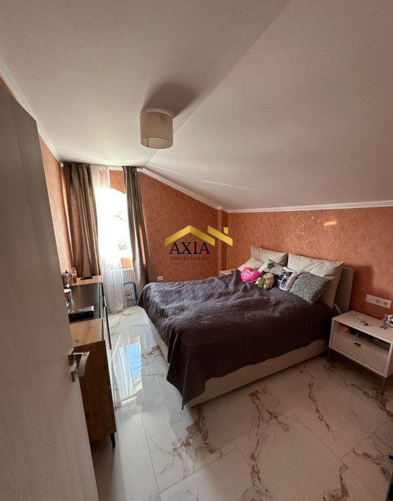 Apartament 3 camere ultrafinisat, etaj 3/3, zonă Vivo + pod și terasă