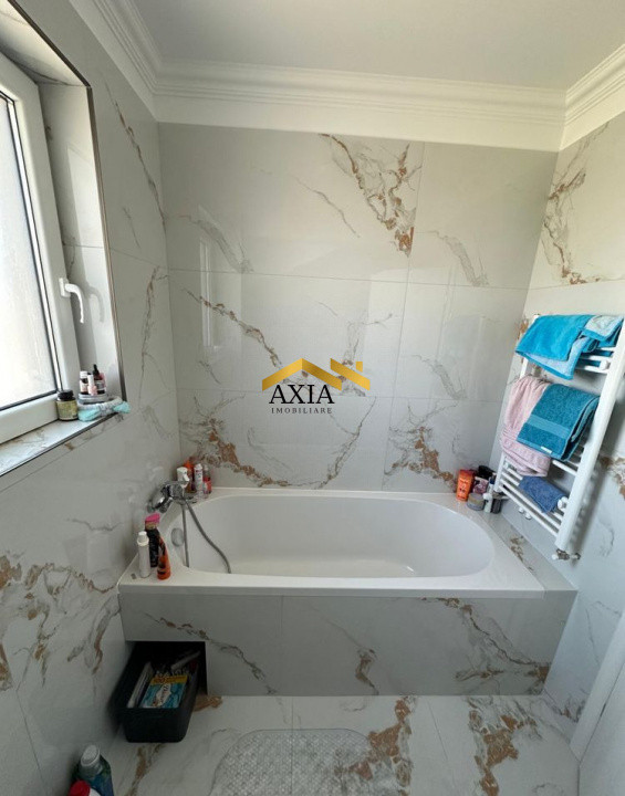 Apartament 3 camere ultrafinisat, etaj 3/3, zonă Vivo + pod și terasă