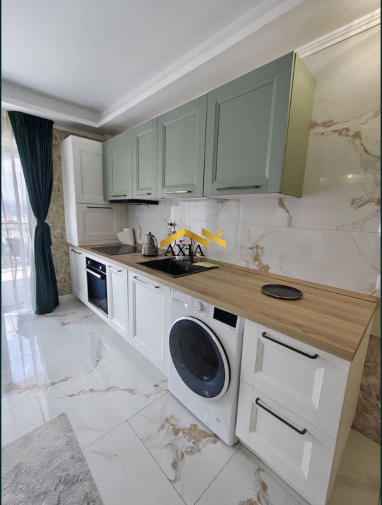 Apartament 3 camere ultrafinisat, etaj 3/3, zonă Vivo + pod și terasă