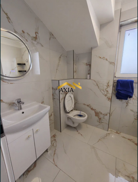 Apartament 3 camere ultrafinisat, etaj 3/3, zonă Vivo + pod și terasă