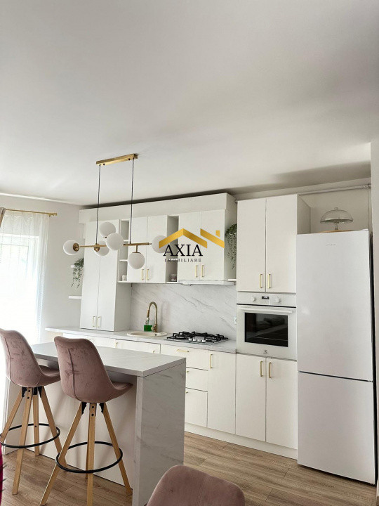 Apartament 2 camere, zona Razoare!