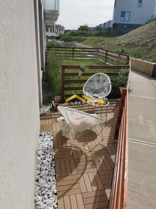 Apartament 2 camere, zona Razoare!