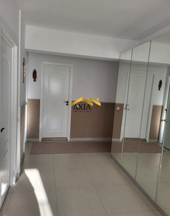 Apartament 3 camere, zonă centrală Cetății, mobilat complet, etaj 1