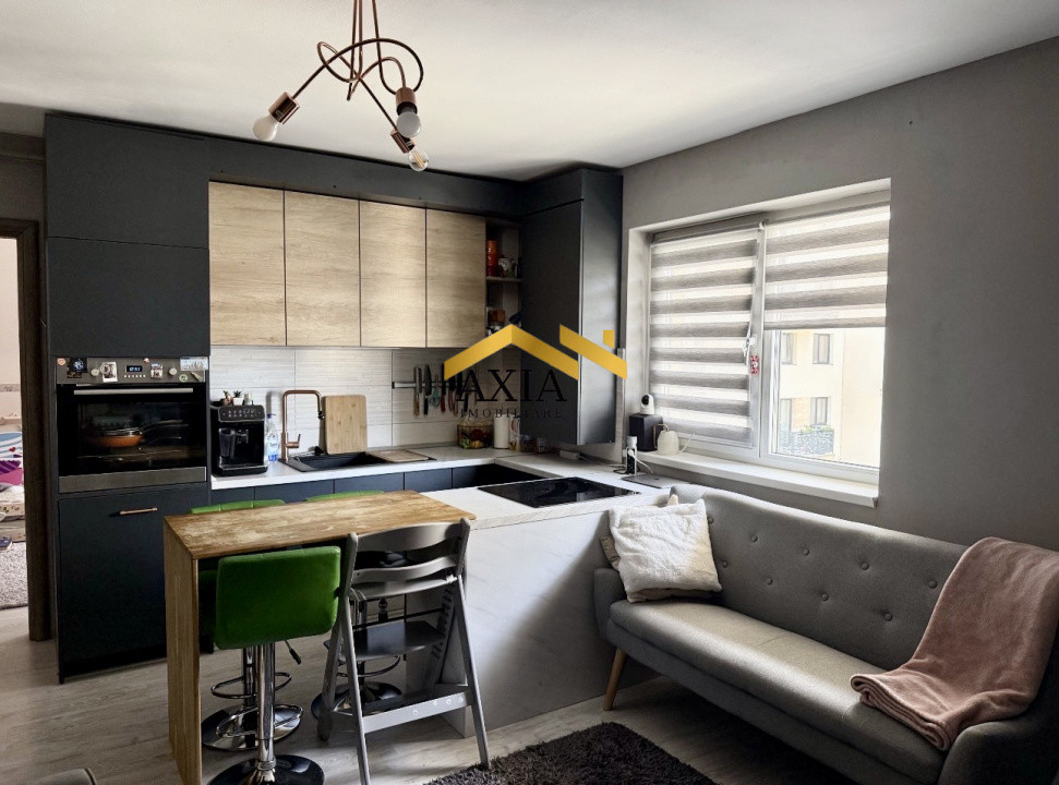     🏡 Apartament 3 camere, etaj 3, balcon – zona Răzoare