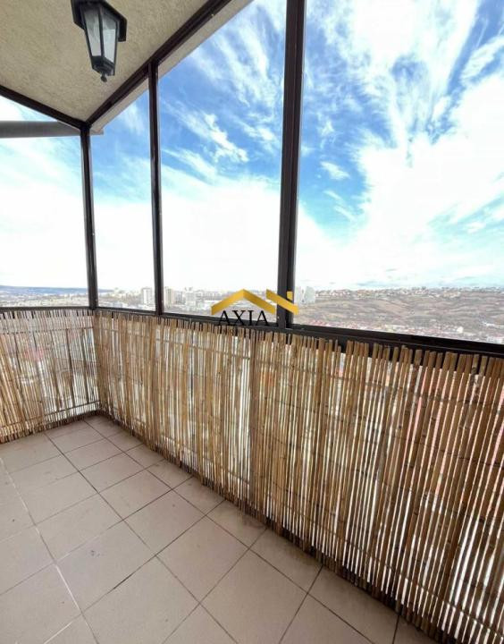     Apartament cu lift și parcare inclusă în pret, Edgar Quinet, Cluj-Napoca