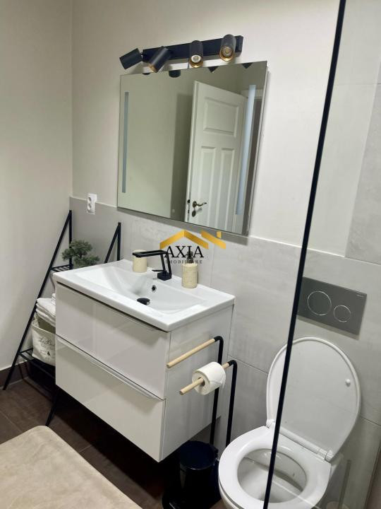 Apartament 2 camere, zona Frunzisului!
