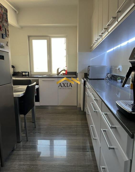Apartament 3 camere decomandate, lift, 79 mp, 2 băi, 2 balcoane, Calea Mănăștur