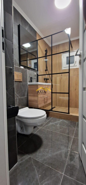 Apartament de închiriat cu 3 camere decomandate in  zona Lidl 