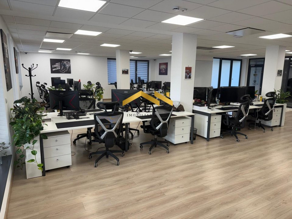 Spațiu de birouri de închiriat – 900 m², parcare inclusă, infrastructură IT